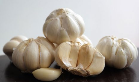Bawang Putih Turunkan Kolesterol